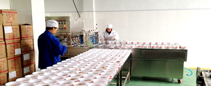 快餐封口機(jī)生產(chǎn)車(chē)間