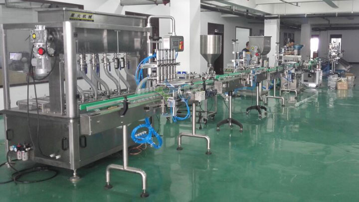 牛肉醬雙頭臥式攪拌直線灌裝機(jī)